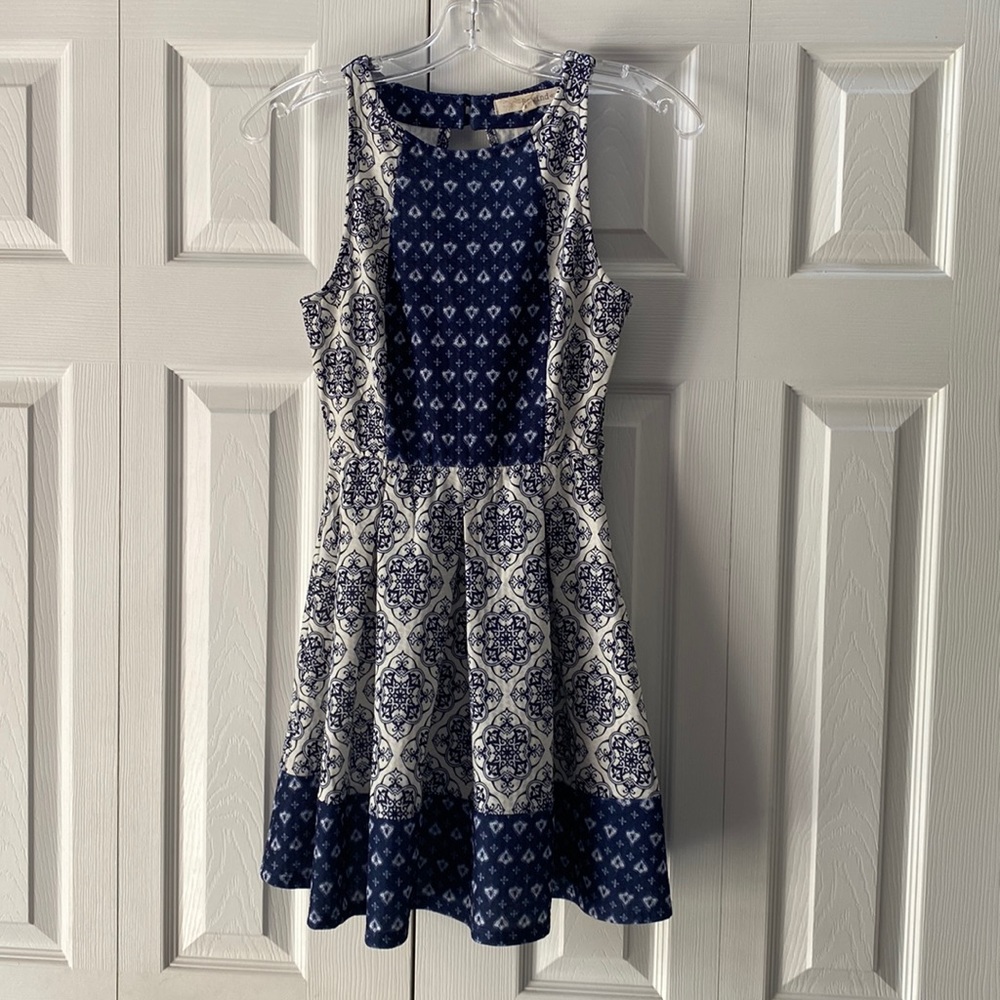 Rewind Sleeveless open back print dress Sz- XS